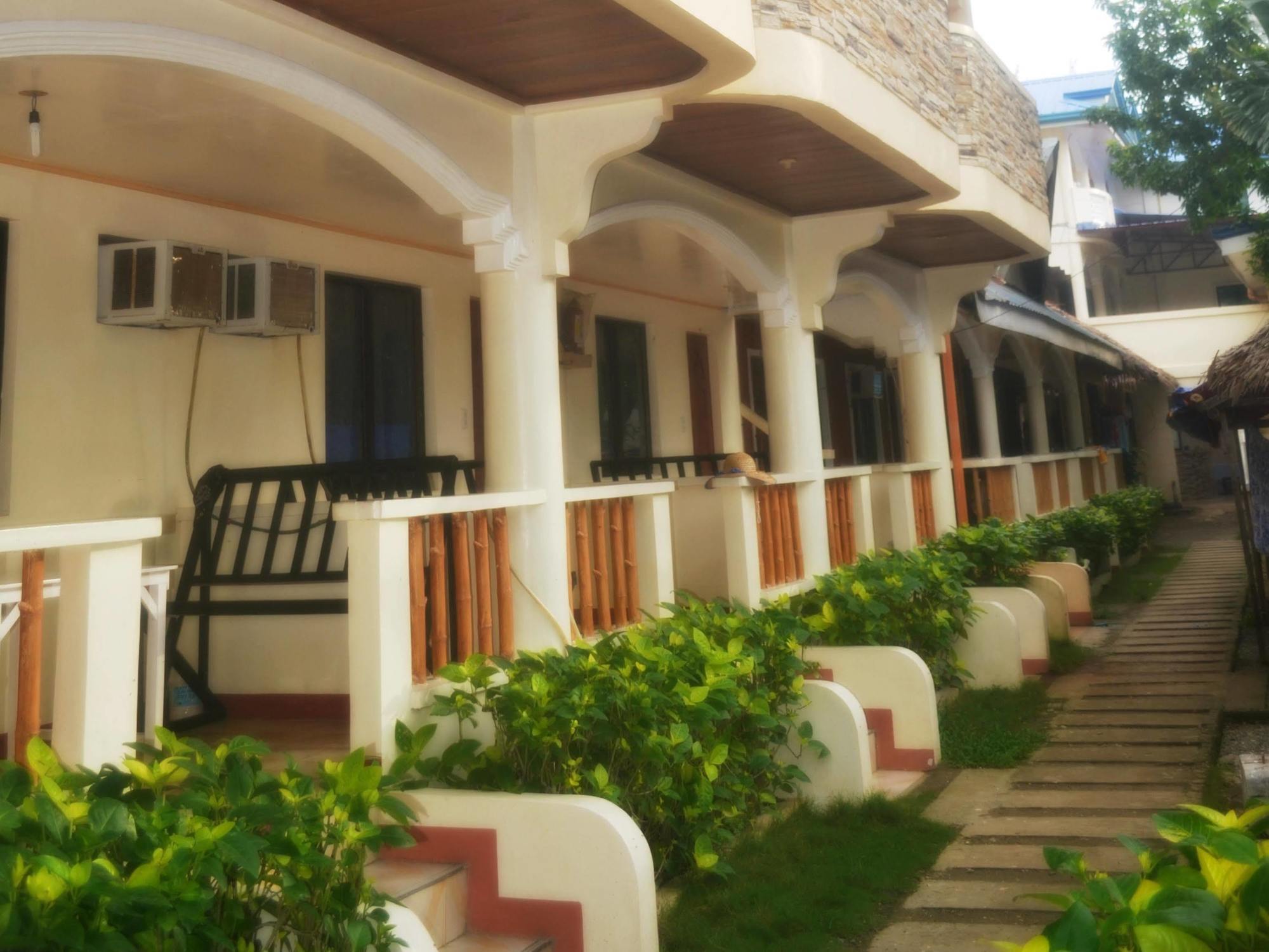 Alliyah'S Beach Resort Balabag  Eksteriør billede